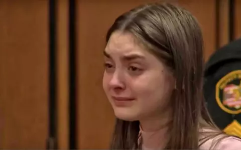 O adolescentă drogată din SUA, care a ucis doi pasageri într-un accident rutier, a primit două sentințe de condamnare pe viață: „Nu a arătat nicio milă”