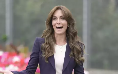Kate Middleton a făcut furori într-un compleu românesc: "Desenat, croit, tricotat şi exportat din Piatra Neamț". Cum arată outfitul și ce preț are