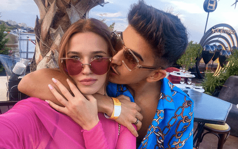 Cum s-au cunoscut Sebastian Dobrincu și Ioana Ignat: „Ne-am întâlnit pentru o piesă la studio, dar...”. Formează un cuplu de un an