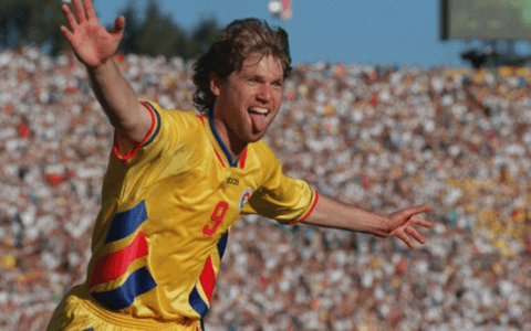 Ce a dezvăluit Florin Răducioiu, după lansarea filmului ”Hai România!-Povestea Generației de Aur”: ”Marius Lăcătuș e foarte dezamăgit. Și-a spus of-ul. Am fost toți de o sinceritate brutală”  / EXCLUSIV