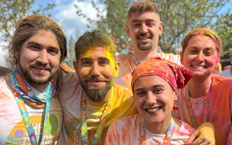 The Color Run România celebrează 10 ani de curse spectaculoase alături de partenerul său în digital media - PETROIU studio