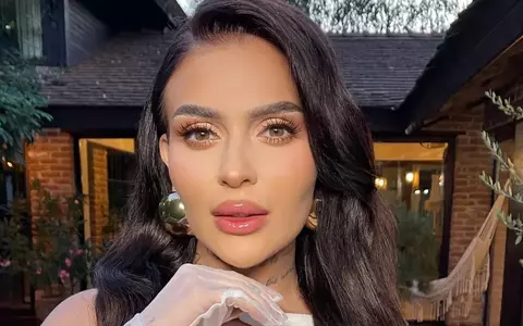 Oana Radu i-a cerut mamei sale să-și vândă casa pentru a-și tăia stomacul: "Era singura mea șansă de a slăbi atunci" / Artista s-a îngrășat 10 kilograme după divorț"