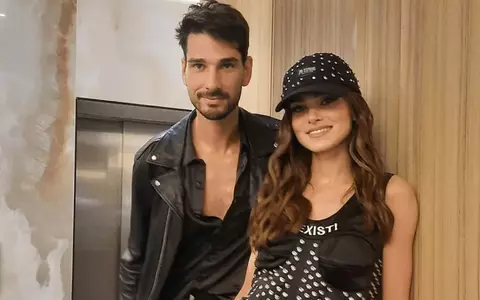 Cum a gestionat Anghel Damian începutul relației cu Theo Rose, când s-au trezit peste noapte cele mai "vânate" vedete din România: "Recunosc că am fost bulversat. Am fost prinși în acest tăvălug. E foarte greu ca adevărul să fie vizibil în mijlocul acestor furtuni..." Cum se înțelege cu socrii / EXCLUSIV