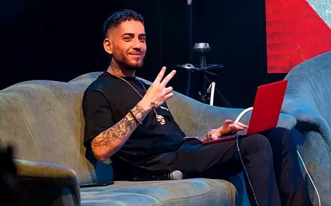 Fulgy de la Clejani a luat permisul de conducere în Dubai: "Încă un succes pe listă". Cu ce se ocupă în Emirate, după problemele cu legea pe care le-a avut în România