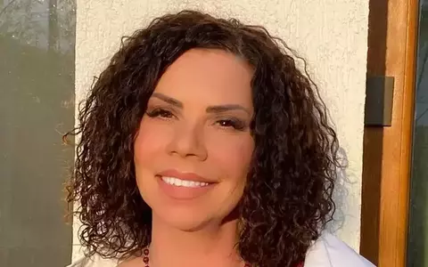 Luminița Anghel, mândră de fiul ei, care a terminat clasa a IV-a cu rezultate extraordinare și e olimpic: "Premiul I și media 10 curat. Sunt mândră de tine și-ți mulțumesc!". Filip seamănă perfect cu mama lui