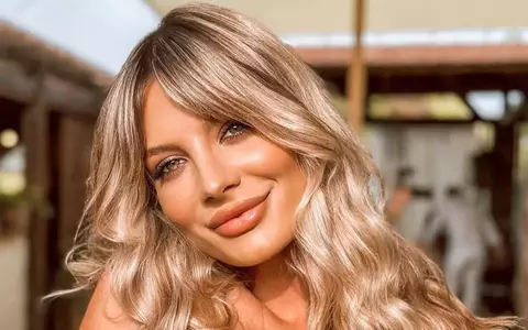 Ana Baniciu arată spectaculos în rochie mulată, la o lună de când a născut: "A revenit talia! Este foarte important să mă văd frumoasă în oglindă"