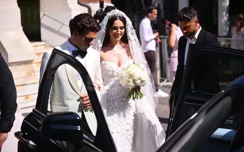 Ianis Hagi și Elena Tănase s-au căsătorit religios. Petrecerea a avut loc la Palatul Știrbey: meniul a fost creat de o armată de chefi, iar tortul a avut aproape doi metri / Cum au apărut cei doi miri la nunta spectaculoasă
