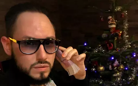 Părinții și fratele lui Andrei Versace, mesaj sfâșietor pentru coroana de flori adusă la priveghi: "Te vom iubi mereu"