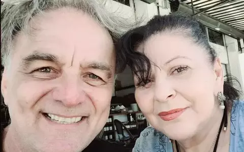 Cum se simte Elena Cârstea la doi ani după ce a suferit un AVC: "Tot în baston merg. Fac recuperare la piscină. Când sunt furtunile...". Și soțul ei, Glenn, a avut probleme de sănătate, recent