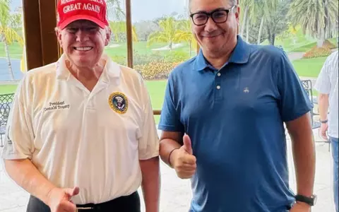 Victor Ponta spune că a jucat golf cu Donald Trump la Mar-a-Lago: "Ne-am întâlnit şi seara la cină. Au fost două cine"/ Cât l-a costat vizita în America