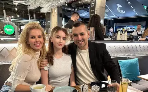 Andreea Bănică a fost cea i-a propus fiicei adolescente vină acasă cu iubitul. Singura regulă impusă Sofiei, care are 16 ani: „Sper să respecte asta. Are toată libertatea din lume”
