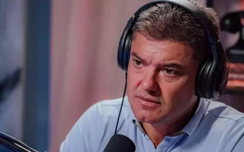 Tânăra care îl acuză pe Cristian Boureanu de agresiune sexuală, declarații halucinante. Ce s-ar fi întâmplat în apartamentul lui: „Mi-a atins sânii, mi-a pus mâna pe sub salopetă, a observat că nu am lenjerie intimă”