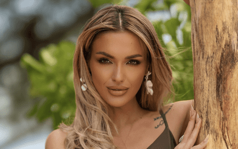 Cum arăta Ella Vișan de la Insula Iubirii înainte să slăbească și să-și facă operații estetice. Acum, tânăra l-a cucerit chiar pe Teo, ispita supremă!