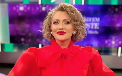 Mirela Vaida face furori pe internet, nemachiată și într-un costum roz de baie, la 43 de ani: "Ești frumoasă așa cum ești. Dacă vrem să vedem perfecțiune ne uităm în alte părți"