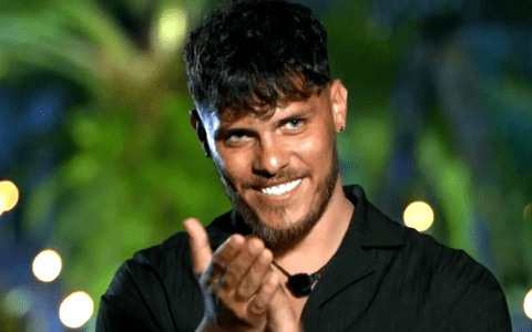 Andrei Lemnaru are o relație neașteptată cu o altă ispită de la Insula Iubirii, după ce s-a despărțit și de Ella și de Andrușca: "Îl iubesc mult!"