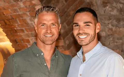 Ralf, fratele lui Michael Schumacher, și iubitul mai tânăr fac nuntă de 3 zile la Saint-Tropez. Când are loc și ce le-a transmis fosta soție a pilotului: „Mult noroc!”