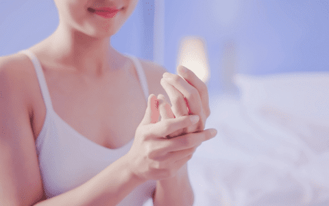Cremă de mâini cu ceramide: ce rol au în susținerea barierei cutanate a mâinilor