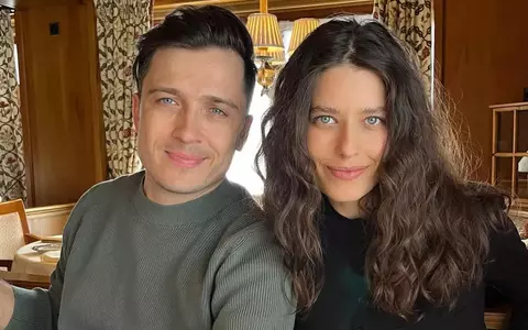 Alice Peneacă și Dragoș Caliminte s-au căsătorit la malul mării, la trei ani de când au devenit părinți: "Mulțumim, Doamne!" / Primele imagini de la cununia civilă