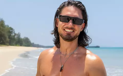 Cine este ispita Vlad Calomfir de la Insula Iubirii 2026. Are 32 de ani și este cunoscut drept DJ CalVee: „Nu-mi place să mă joc cu emoțiile oamenilor, îmi place să trăiesc împreună cu ei”