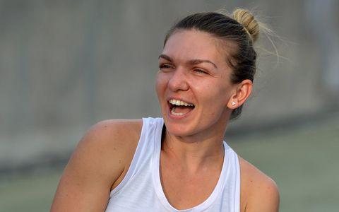 Simona Halep Si Smiley Au Fost Surprinsi Impreună Se Distrează Departe De Romania Flash News Stiri Vedete Si Evenimente Viva Ro