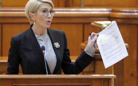 Cum Arăta Raluca Turcan Inainte De Operațiile Estetice In Urmă Cu 19 Ani Era Cu Totul Alt Om