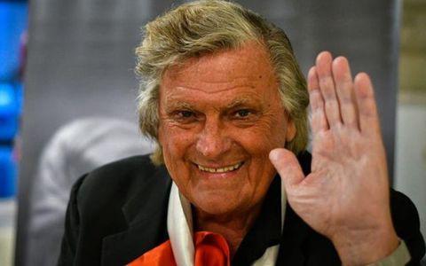 La 84 De Ani Florin Piersic Este Un Bunic Fericit Cum Arată Sasha Nepoțelul Său De Patru Ani Despre Care Toți Spun Că I Seamănă
