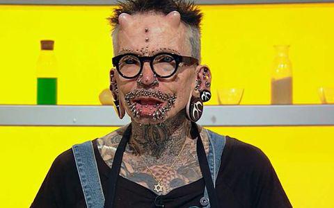 Cine Este Rolf De La Chefi La Cuțite Cel Mai Tatuat Bărbat Din Lume Am 278 De Piercinguri In Zona Intimă