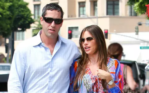 Sofia Vergara ne arata inelul de logodna 