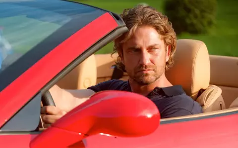Gerard Butler este prins Mereu in Offside, din 7 decembrie la cinema