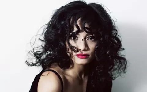 Aylin lanseaza de Sf. Valentin un nou single, Chemistry!