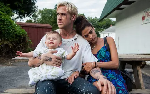 RYAN GOSLING, sexy şi vulnerabil în The Place beyond the pines