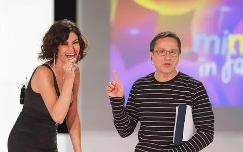 Ce a scos din decolteu Ramona Bădescu la prima ediţie a “Duminicii în familie”