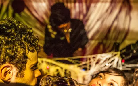 CLAPTONE, DJ-ul fantomă, mixează în Piaţa Constituţiei  pe 31 mai