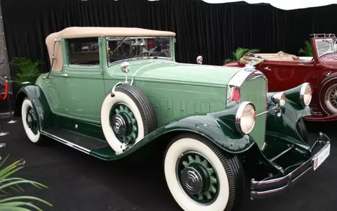 Maşinile celebrităţilor, la Salonul Auto Moto