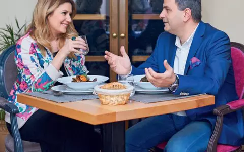 Lucian Mîndruţa – Lunch with... Amalia Enache – Tot ce trebuie să ştiţi în caz de urgenţă