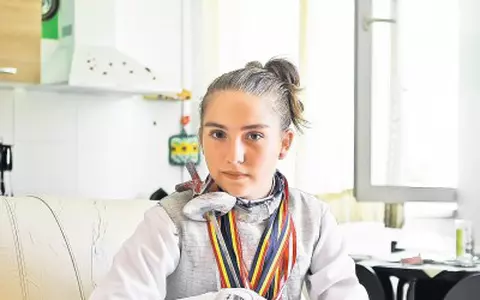 Fetiţa a cărei «păpuşă» preferată e floreta