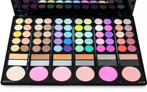 Răsfaţă-te de Black Friday cu cele mai bune produse de beauty!