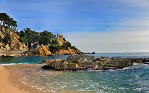 (P) Pornește pe urmele ilustrului Salvador Dali, în Costa Brava