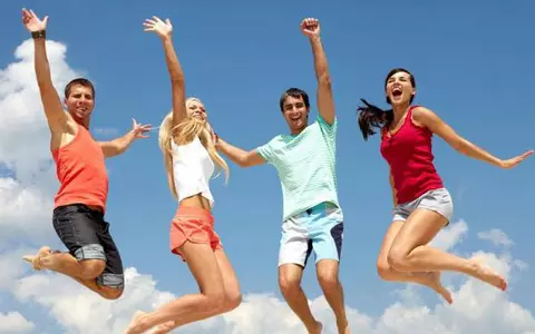 (P) Prețuri bune la vacanțe și vânzări record pentru turoperatorii români