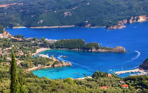 (P) Plaje pitoreşti şi peisaje cuceritoare, în Corfu