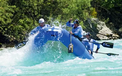 RAFTING-UL, cursa după adrenalină
