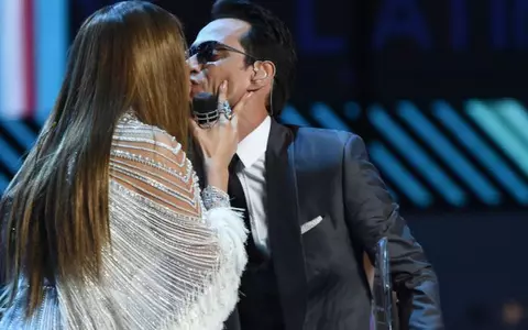 Un sărut cu J. Lo l-a costat căsnicia