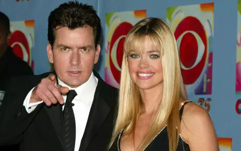 Charlie Sheen s-a întors la Denise Richards