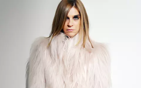 Stil de vedetă: Carine Roitfeld