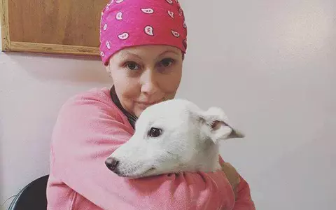 Bolnavă de cancer, Shannen Doherty este o mare luptătoare. „Puteţi vedea cât de obosită sunt, dar încă mă mişc!”