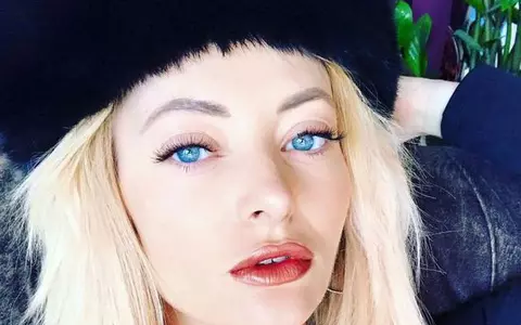 Află cum s-a îmbrăcat Delia la petrecerea de ziua ei