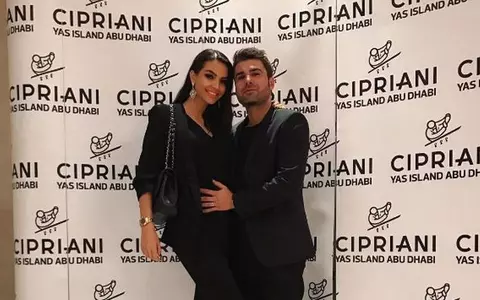 Deși mai are puțin și naște, Sandra Mutu arată extraordinar! Vezi imaginea cu burtica de gravidă a soției lui Adi Mutu!