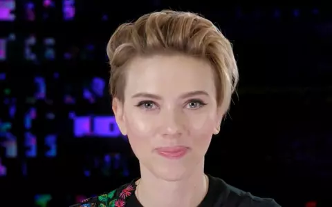 Scarlett Johansson și-a schimbat look-ul. Cum arată acum!