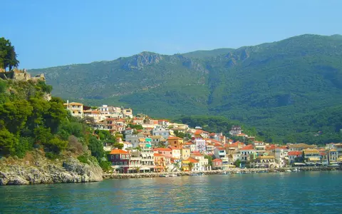 (P) Vacanță cu iz italian în Parga