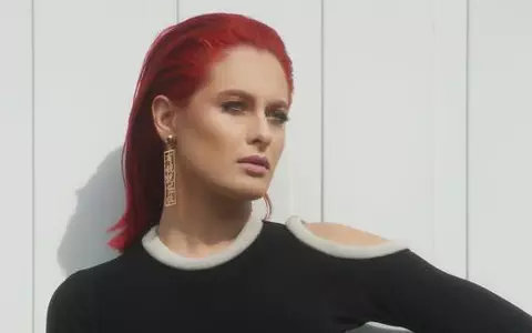 Raluka, schimbare radicală de look! Artista s-a vopsit roșu ca focul!
